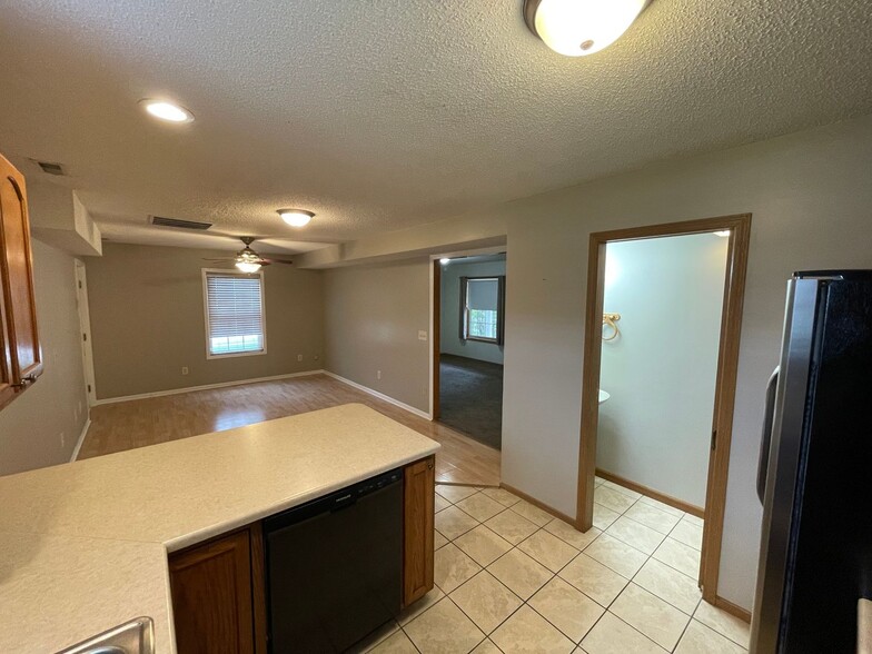 Building Photo - 1539 E Wayne St