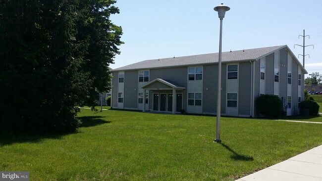 Building Photo - 2300 Vartan Ct