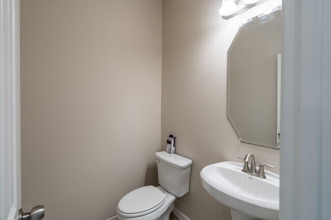 Building Photo - 22918 Caverly Ln