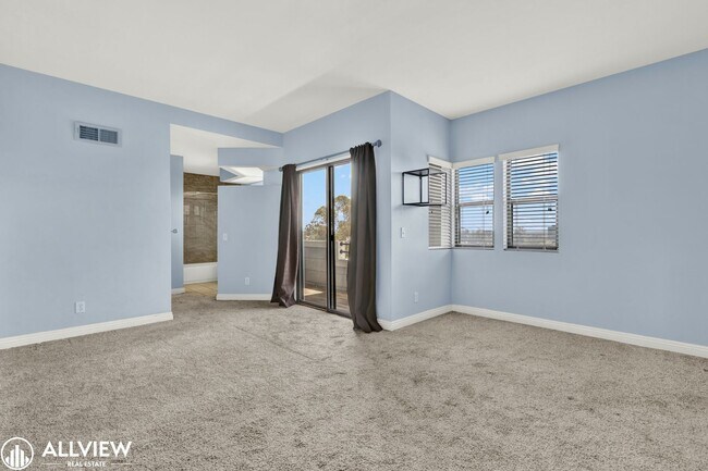 Building Photo - *MOVE IN SPECIAL $750 OFF FIRST MONTH'S RE...