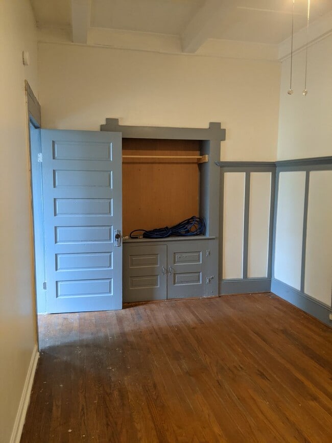 Building Photo - Morrow Laurens