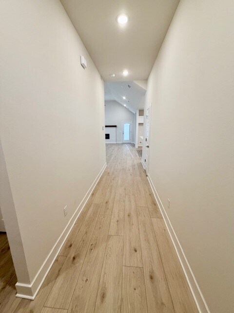 Building Photo - 416 S Calico Ave