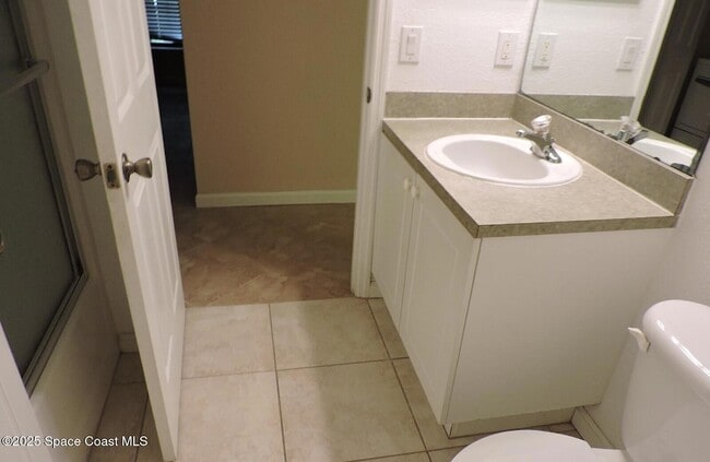 Building Photo - 765 Luminary Cir