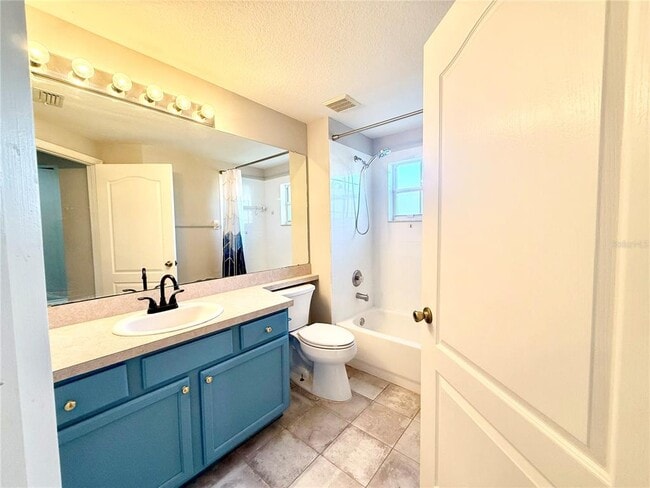 Building Photo - 5553 Gallant Fox Ct