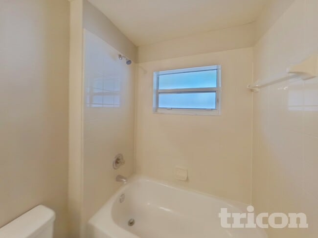 Building Photo - 15420 Florida Breeze Loop