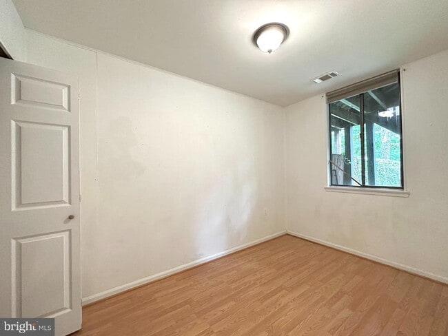 Building Photo - 8119 Inverness Ridge Rd