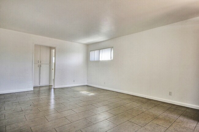 Building Photo - 6671 Sabado Tarde Rd