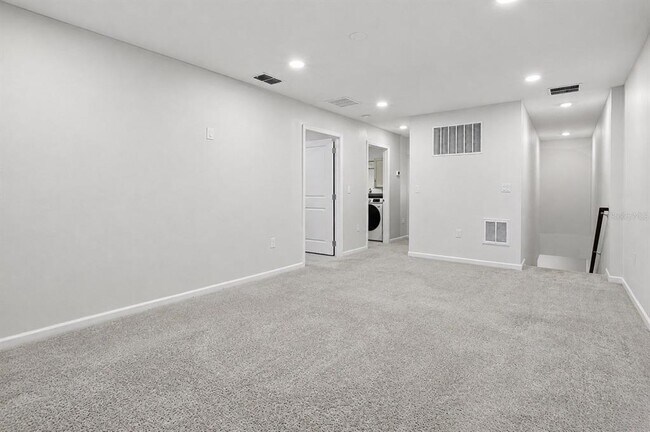 Building Photo - 2270 Hemingway Cir