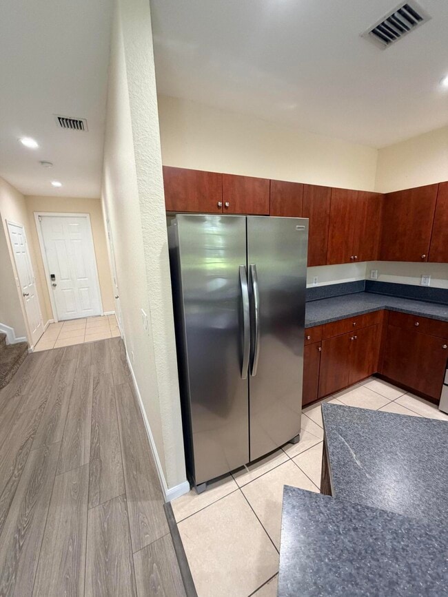 Building Photo - 969 Tortuga Dr