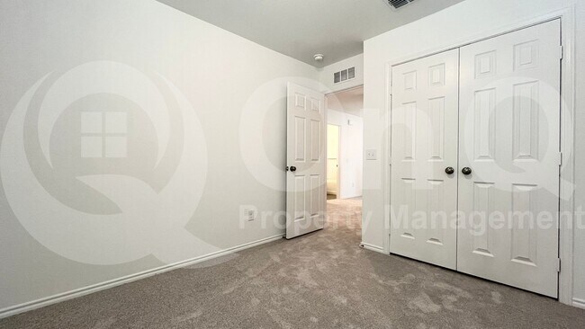 Building Photo - 812 Poppy Cv Ln