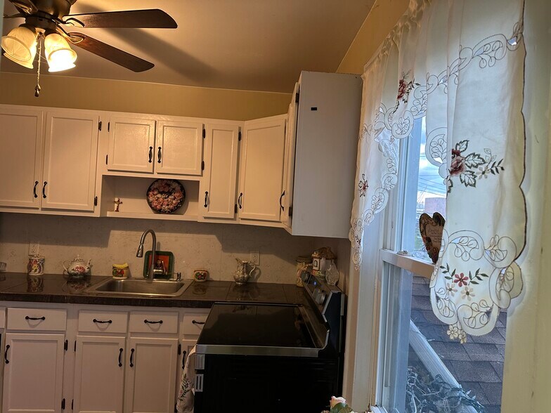 Building Photo - 269 N 1st Ave