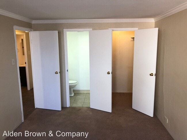 Building Photo - 727 Pearl St