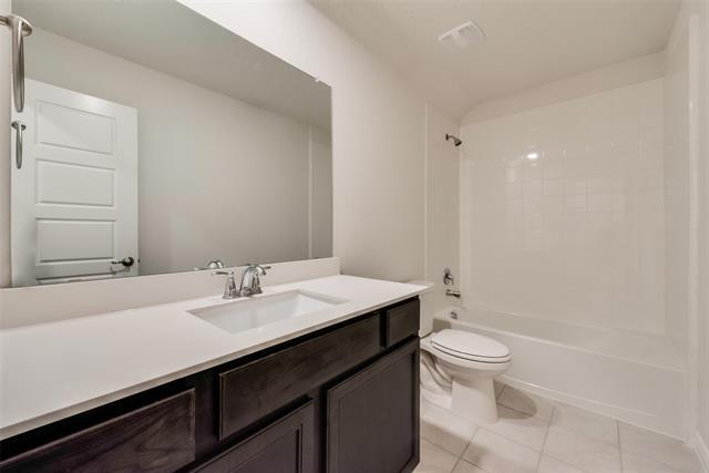 Building Photo - 2412 Eureka Wy