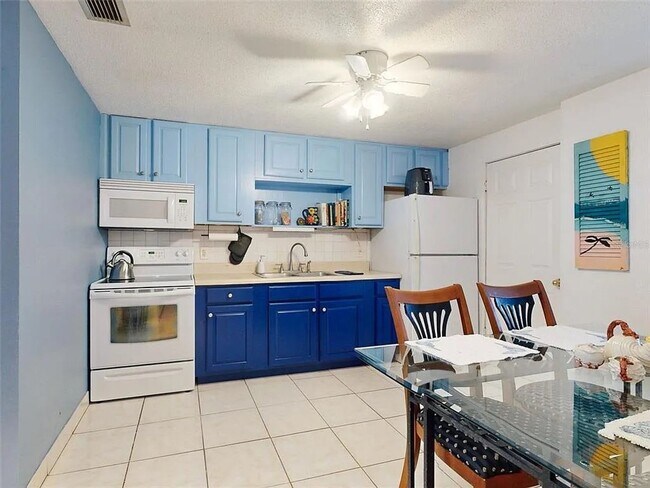Building Photo - Charming 2-bedroom, 1-bath home