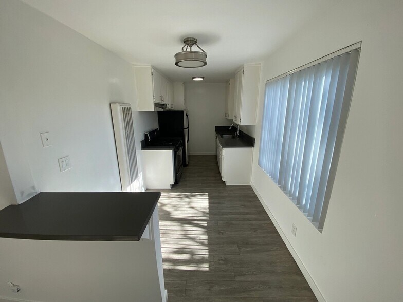 Building Photo - 5307 Sepulveda Blvd