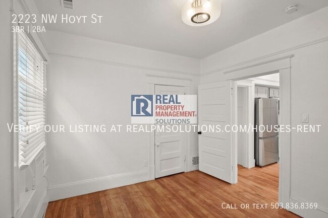 Building Photo - 2223 NW Hoyt St