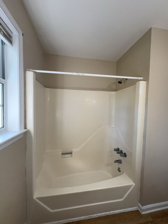 Building Photo - Stunning 3 Bed, 2.5 Bath Home with 1536 Sq Ft in Jacksonville, NC!