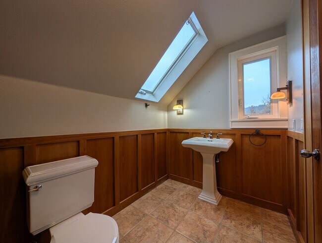 Building Photo - Great 3 bed/2bath home in Eugene