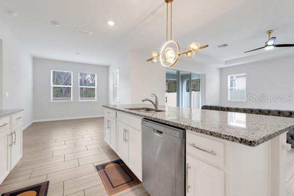 Building Photo - 2398 Greenwood Oak Dr