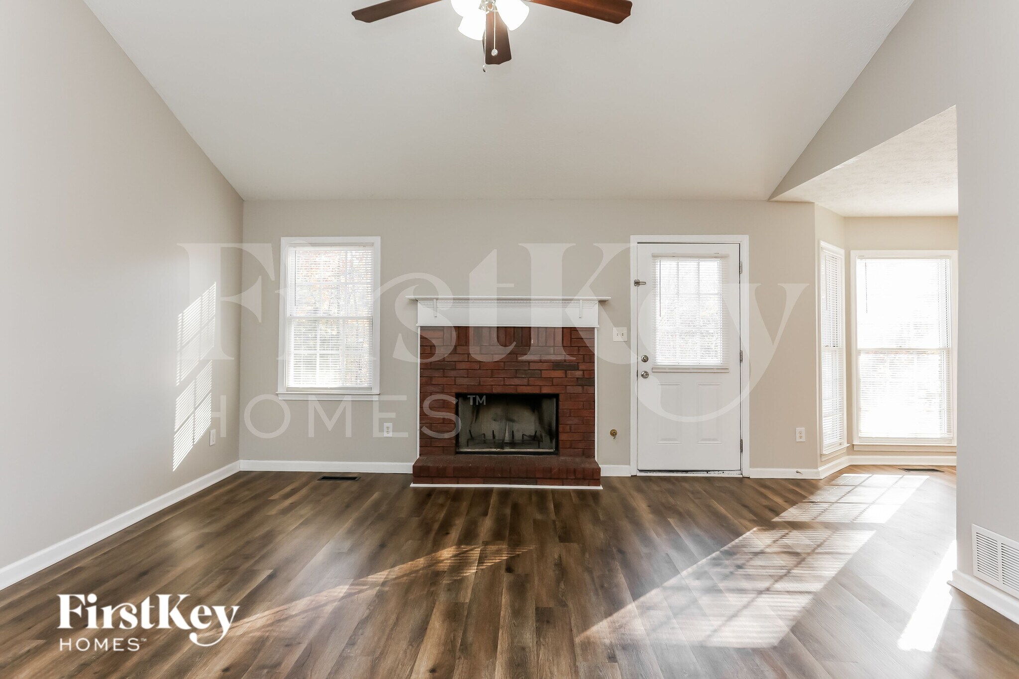 Building Photo - 268 Yellowstone Dr