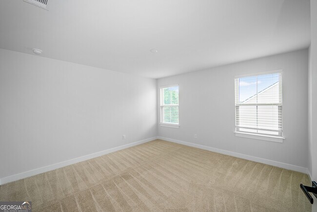 Building Photo - 533 Daffodil Ln