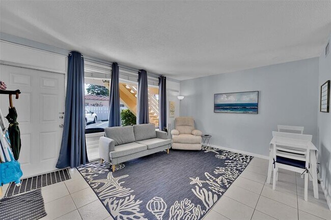 Building Photo - 4627 Bougainvilla Dr