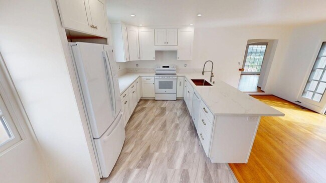 Building Photo - 750 F Ave