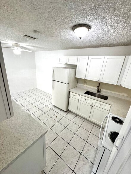 Building Photo - 5313 NW 23rd St