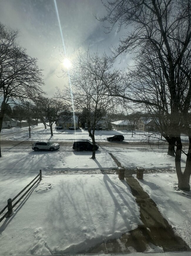 Building Photo - 7710 W Keefe Ave