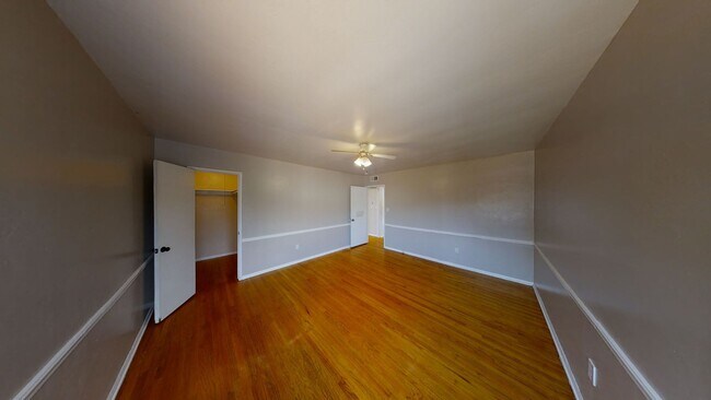 Building Photo - HUGE 10BR House on Montezuma!! - Large Private Parking Lot & Courtyard! - Right Next to Campus