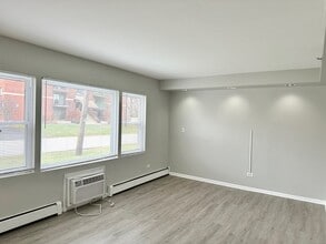 Building Photo - 8635 84th Ct