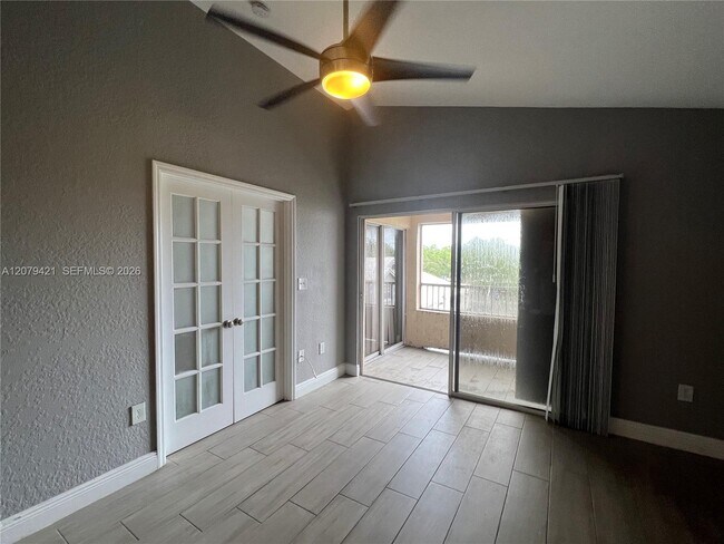 Building Photo - 2881 N Oakland Forest Dr