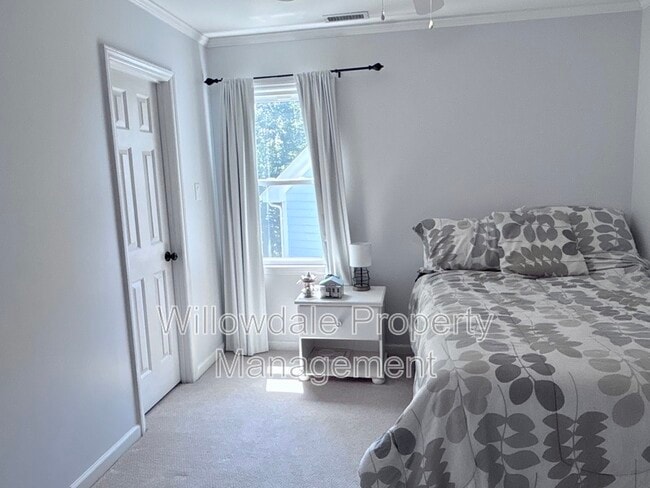 Building Photo - 305 Silvercliff Trail