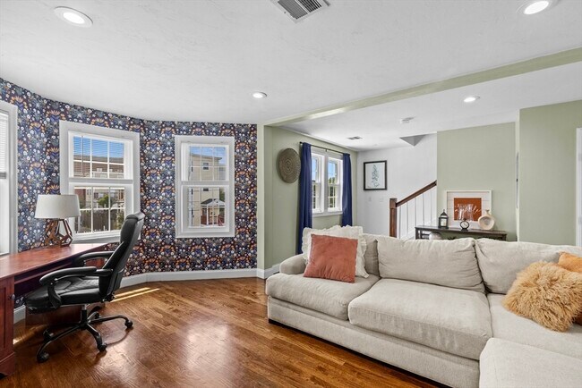 Building Photo - 47 Oldfields Rd