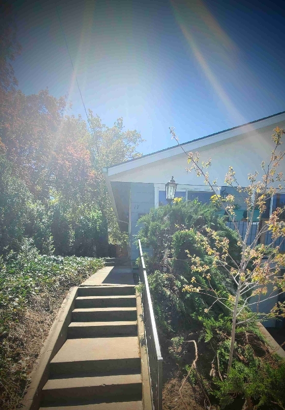 Primary Photo - 17 W Walnut St