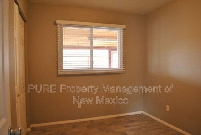 Building Photo - 3307 Edgecliff Dr