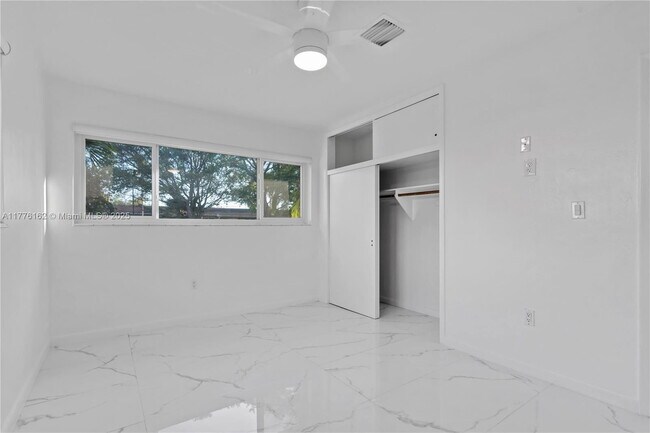Building Photo - 9375 SW 181st Terrace