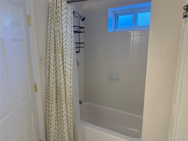 Building Photo - 23 Barbara Dr