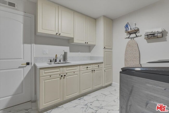 Building Photo - 3891 Marks Rd