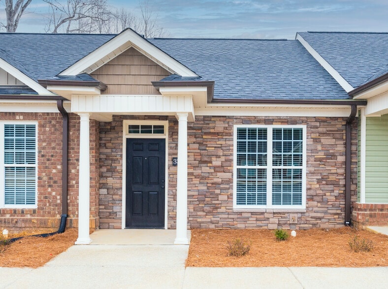 Building Photo - 52 Butler Commons Dr