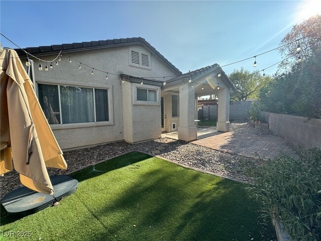 Building Photo - 10668 Oak Apple Ave