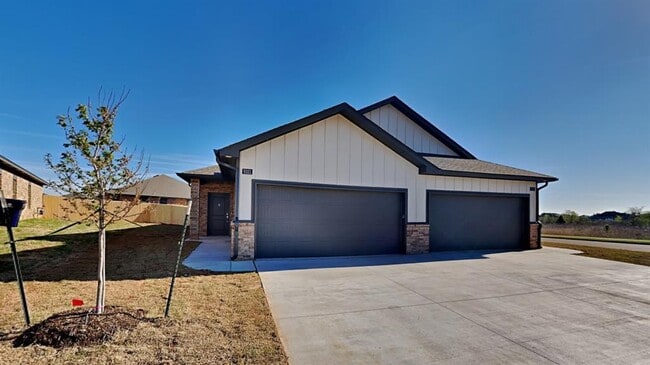 Primary Photo - 12612 Carrara Ln