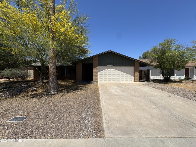 Primary Photo - 818 E Todd Dr