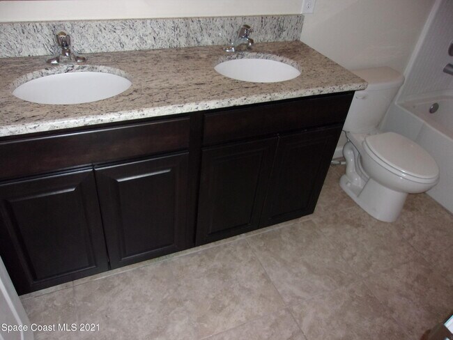 Building Photo - 3935 Harvest Cir