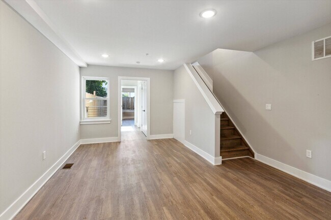 Building Photo - 1914 N Gratz St