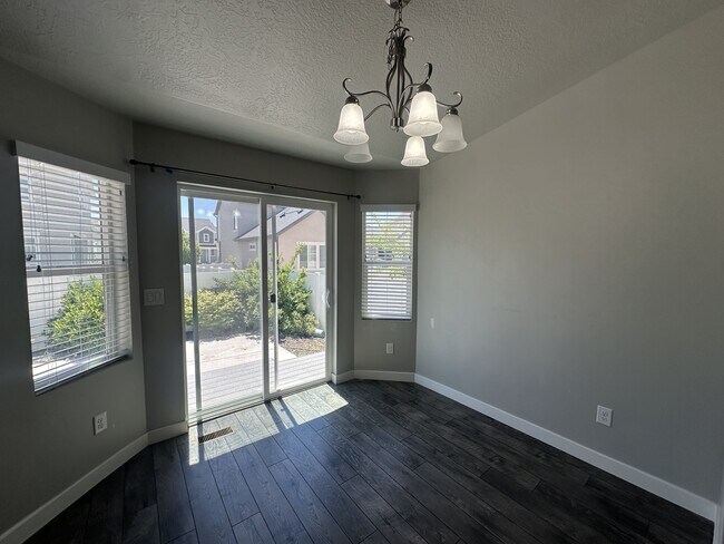 Building Photo - 3321 W 1690 N