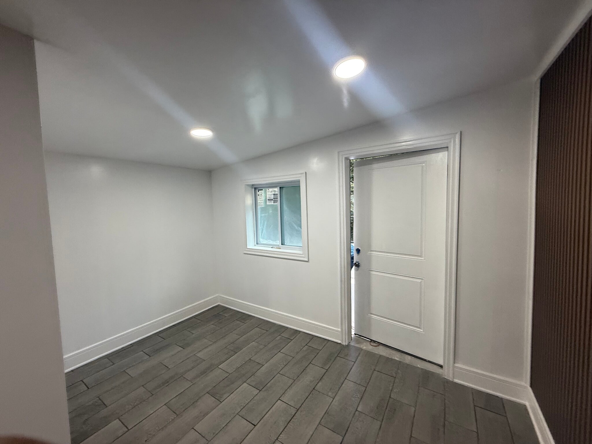 Building Photo - 961 Eastside Dr SE