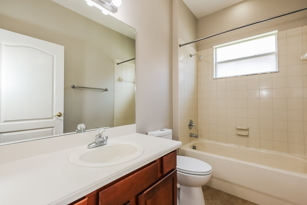 Building Photo - 10644 Shady Preserve Dr