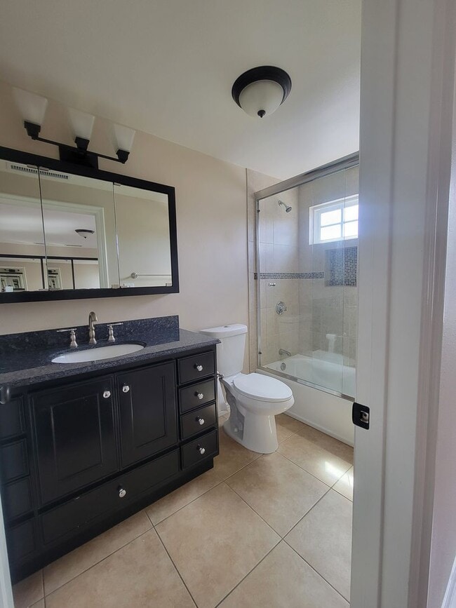 Building Photo - 3240-3242 Cerritos Ave