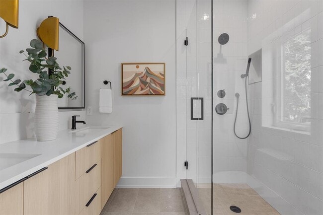 Building Photo - 2611 Wilson St